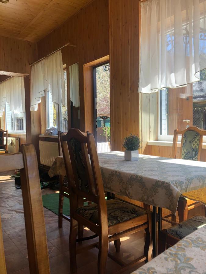 Садиба Диво Квітка Tatariw Exterior foto
