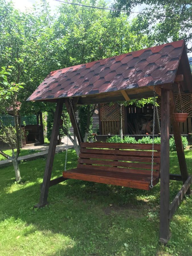Садиба Диво Квітка Tatariw Exterior foto