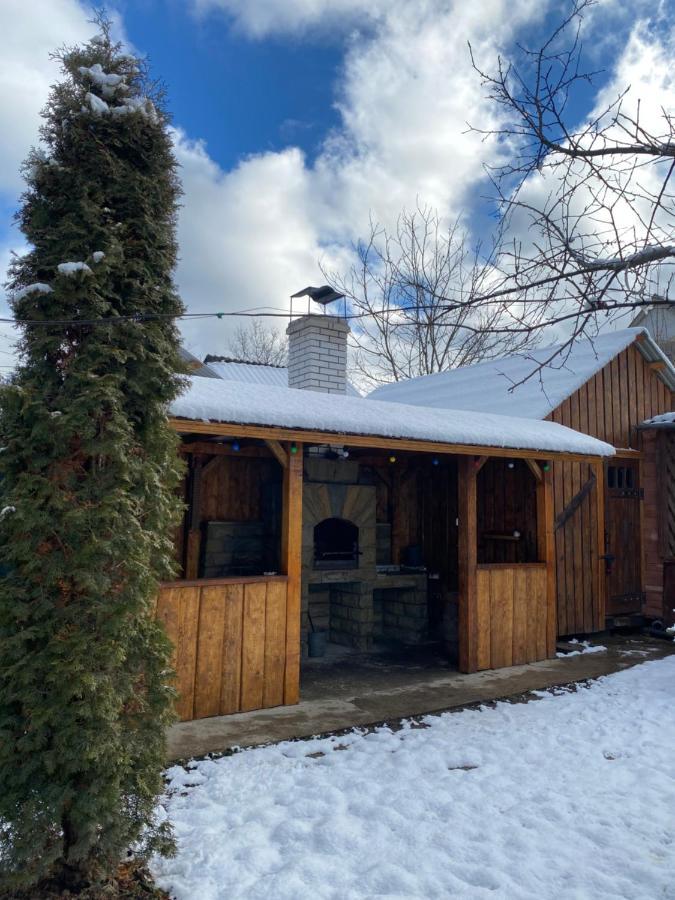 Садиба Диво Квітка Tatariw Exterior foto